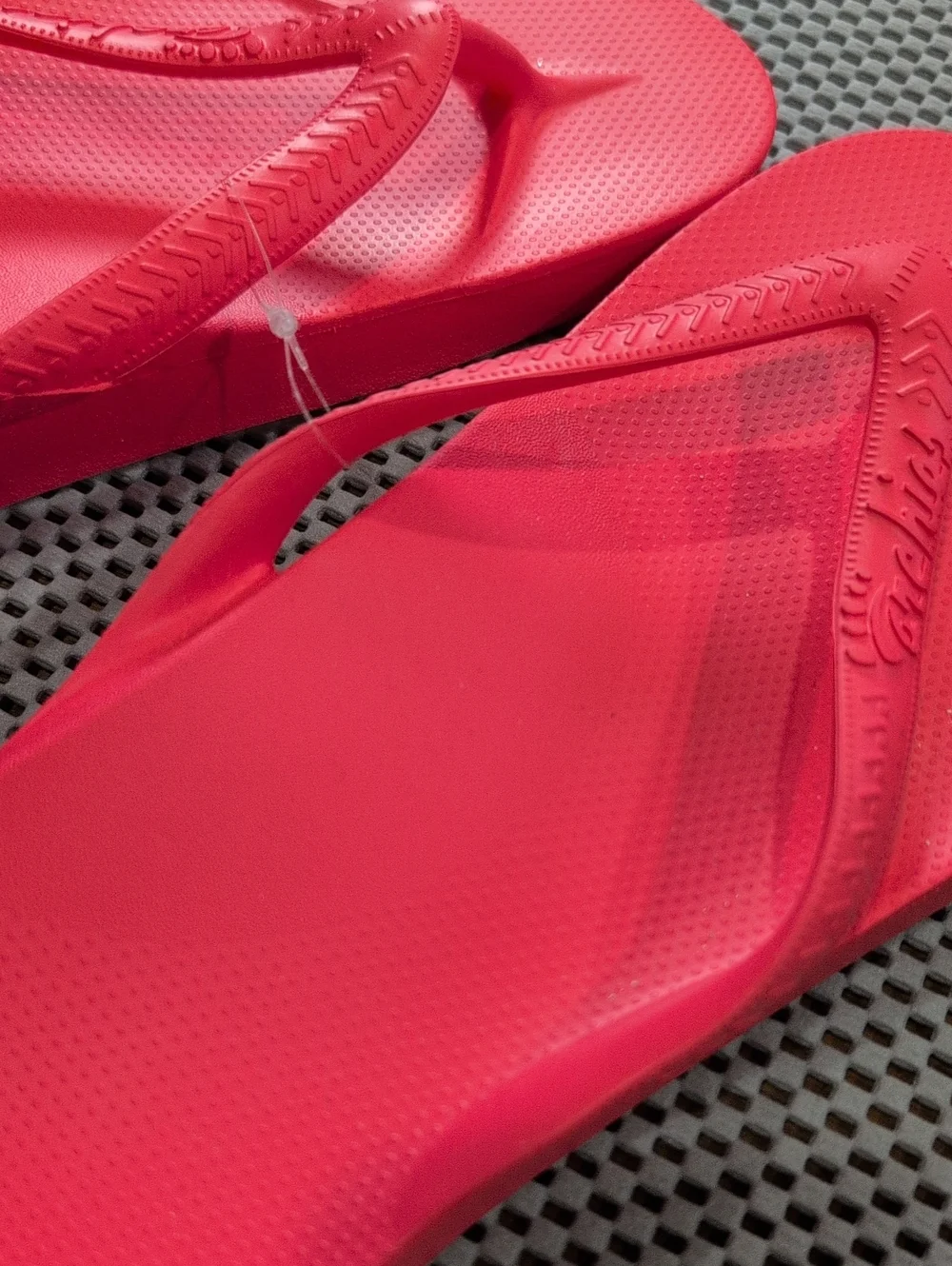 NEW Archies Arch Support Flip Flops In Coral, Men's 11, Women's 12 - Retail= $40